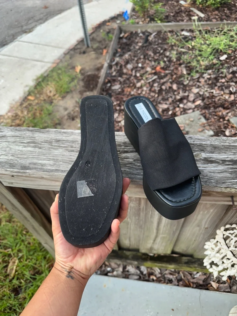 Y2K Steve Madden slip on sandals